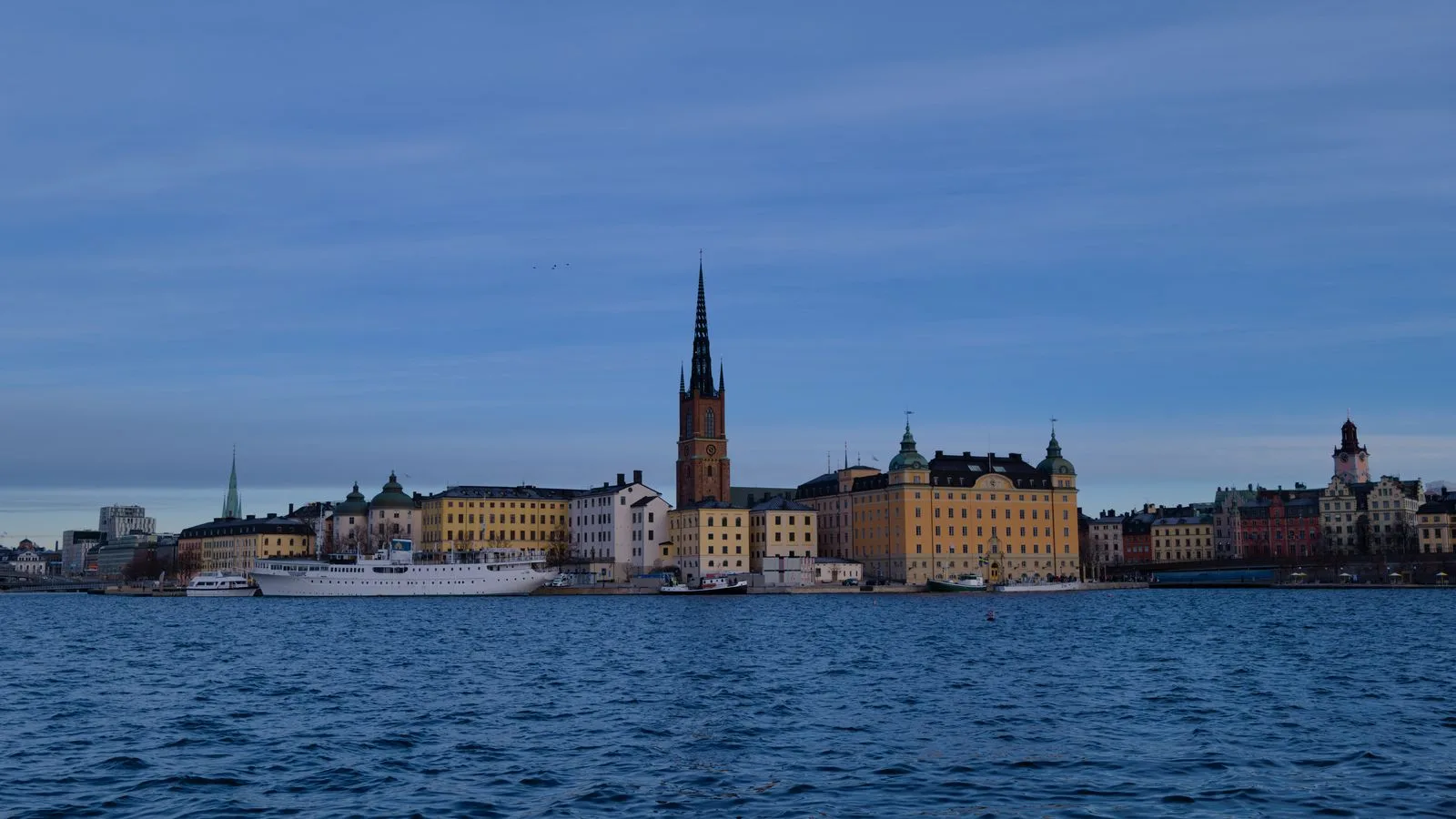 Stockholms skyline som illustrerar svensk IP-adress via VPN-server i Sverige